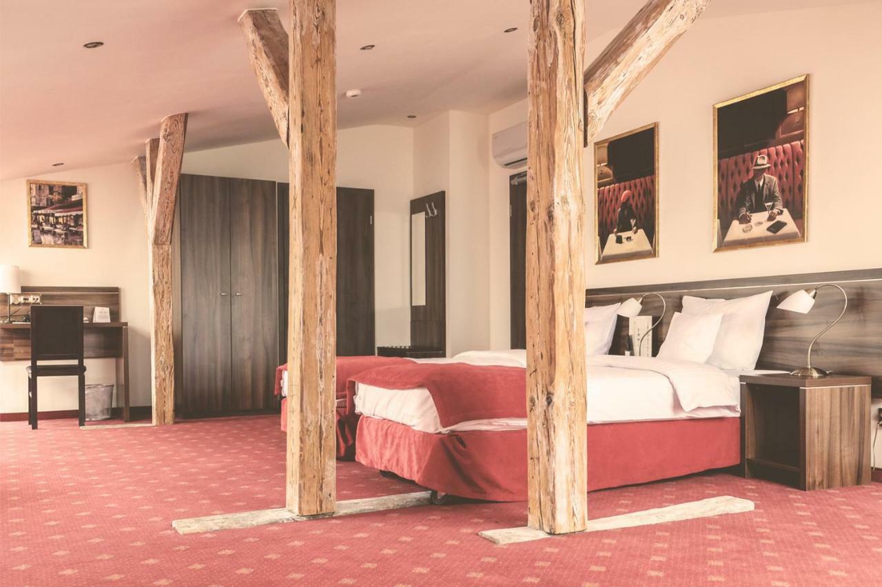 Hotel Centrum ソスノヴィエツ エクステリア 写真